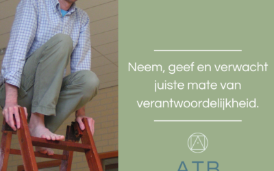 Waarom even niet helpen soms beter werkt in je klas